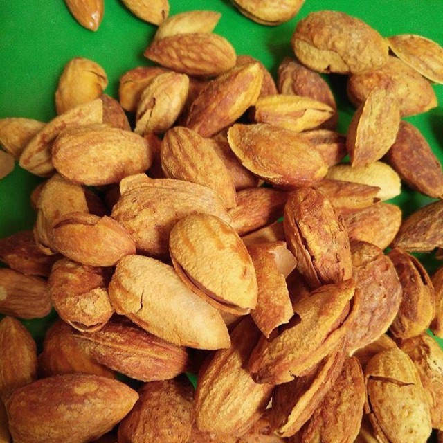Hạt hạnh nhân
