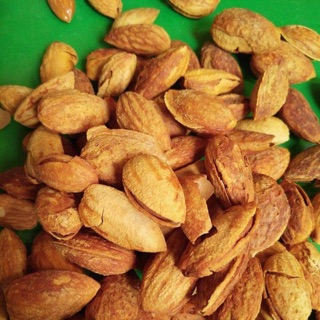 Hạt hạnh nhân