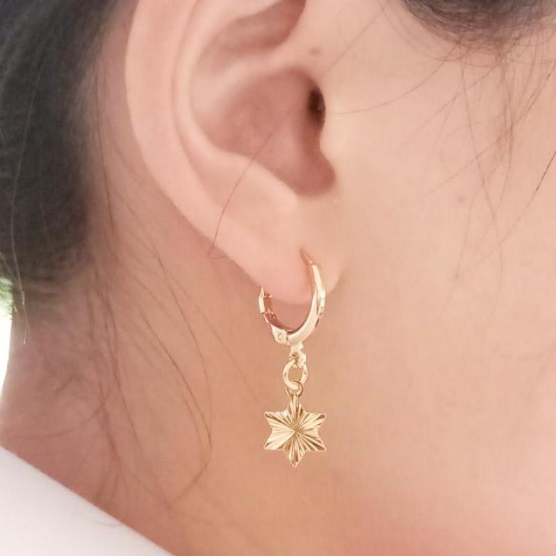 Khuyên Tai Dáng Dài Họa Tiết Cánh Bướm Bất Đối Xứng Phong Cách Hàn Quốc Cổ Điển