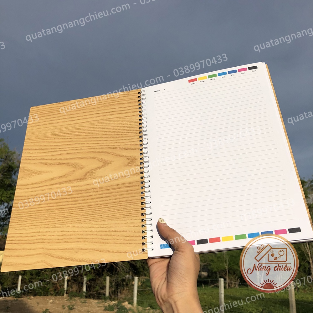 Sổ album bìa gỗ ghi chép kỉ niệm của gia đình - Kích thước 20x30cm - Ruột sổ 100 trang dày dặn