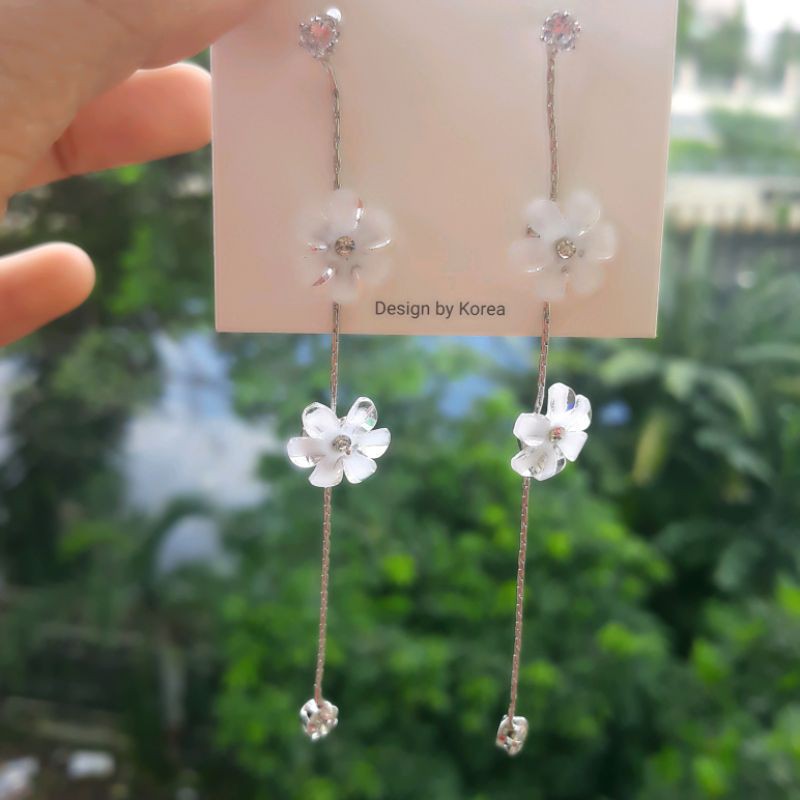 Bông Tai Hoa Cúc Dài Thanh Lịch