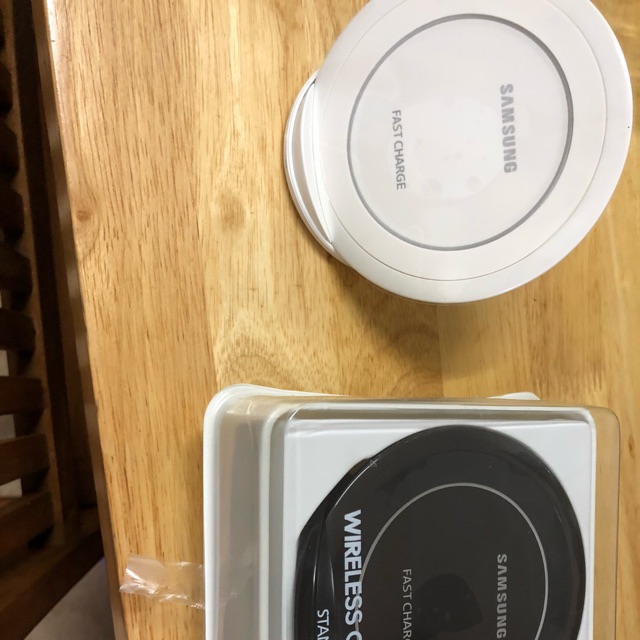 Samsung wireless charger EP-NG930 chính hãng