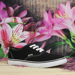 Giày Van Classic Vải canvas Nữ Màu Đen Trắng