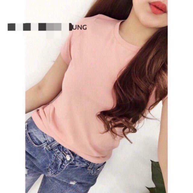 Áo uni xuất cổ tròn