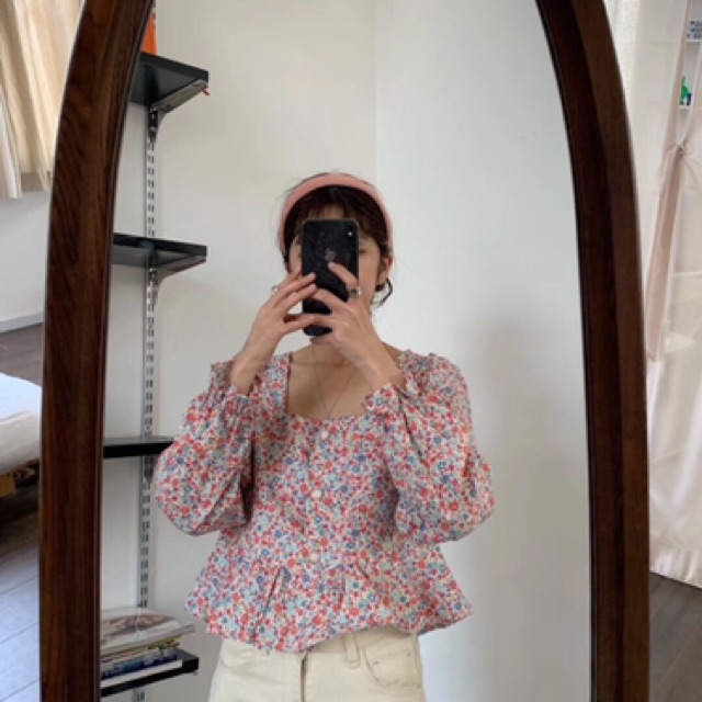 Áo cổ vuông hoa nhí