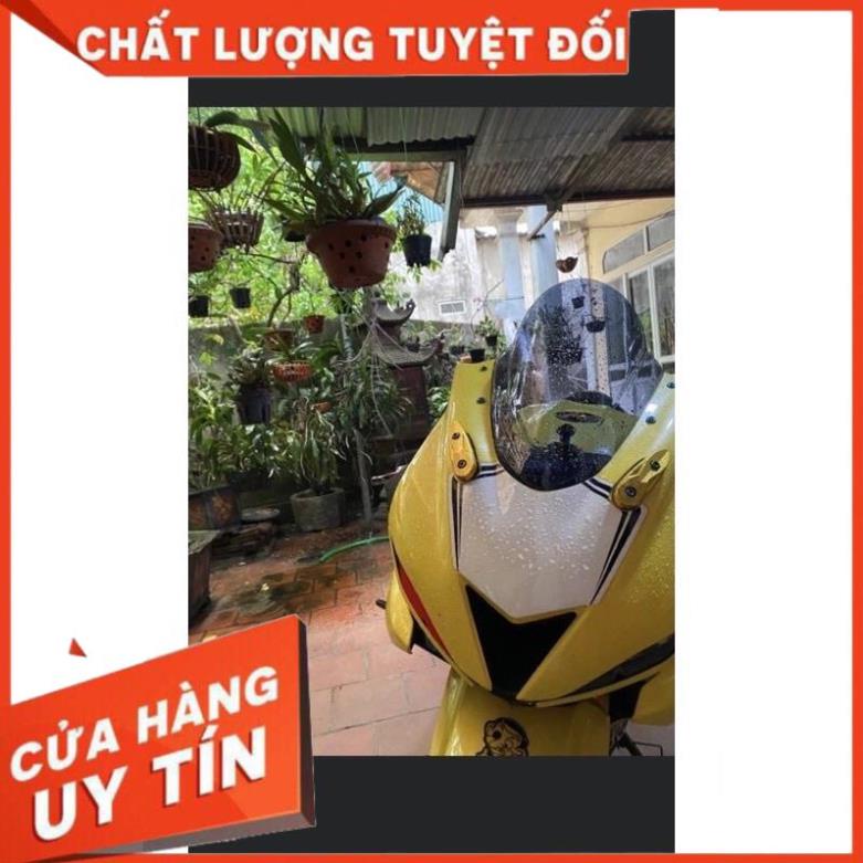 Kính chắn gió zero gravity yamaha r15 r15v3 lắp như zin  siêu đẹp cao và to hơn mẫu cũ giúp chắn gió tốt h sale