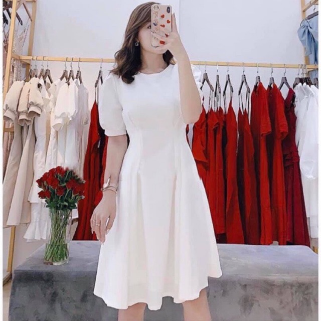 Đầm trắng pen eo tay phồng duyên dáng - Lovely Dress