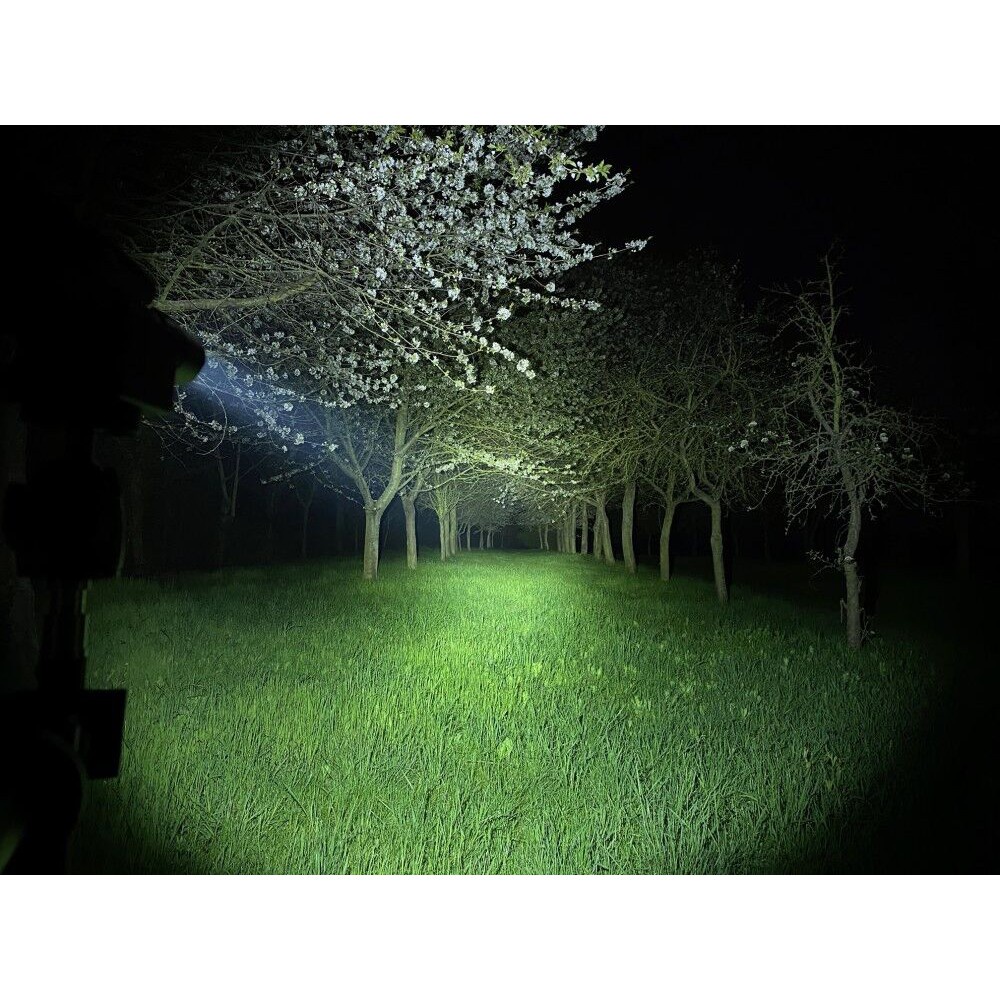 Đèn pin siêu sáng SOFIRN SP35 độ sáng 2000lm LED Luminus SST40 pin 21700 sạc Type-C