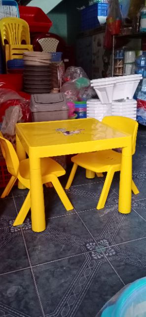 Bộ Bàn ghế trẻ em Nhựa Việt Nhật (1 bàn + 2 ghế) | BigBuy360 - bigbuy360.vn