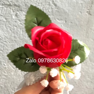 Hoa cài áo chú rể, cài áo cô dâu, phù dâu.
