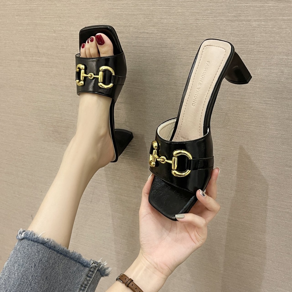Guốc Dép Nữ Bản Ngang Phối Khóa Đẹp Cao Cấp Trung Niên Giày Gót Dẹp Dẹt Cao 5p CuTe Thời Trang Cao Cấp Màu Trắng Đen