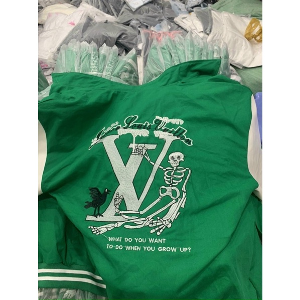 ÁO BOMBER TAY LV XANH ( có hình chụp thật