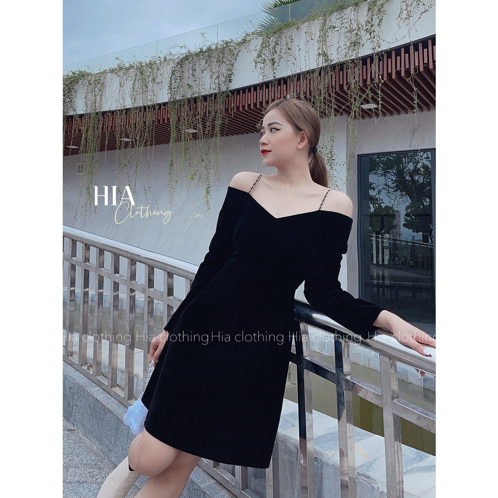 Váy Nhung Đẹp Dây Xích Trễ Vai V433 by HIAClothing