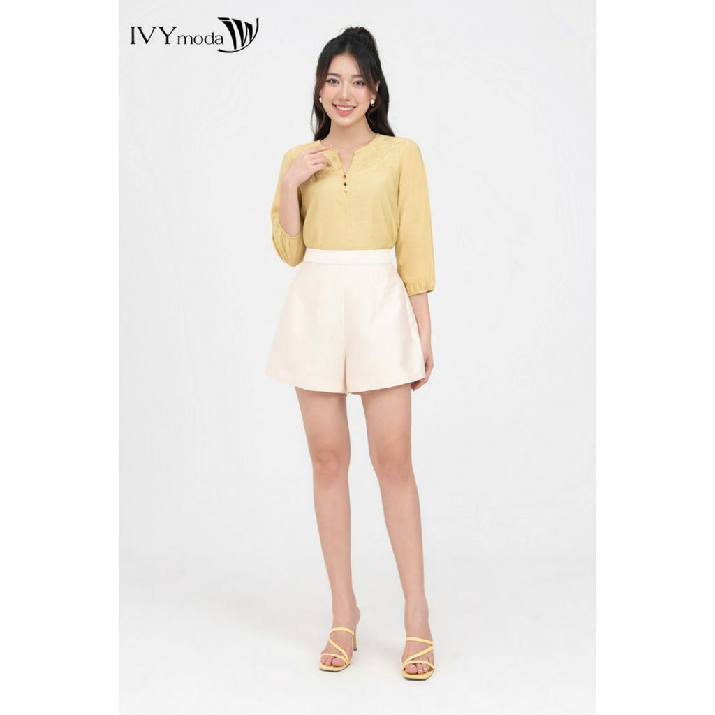 Áo kiểu cổ V phối khuy nữ IVY moda MS 17M8246