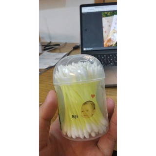 In sticker tên và ảnh bé đáng yêu dán bình sữa, máy hút sữa, thìa và bát ăn dặm