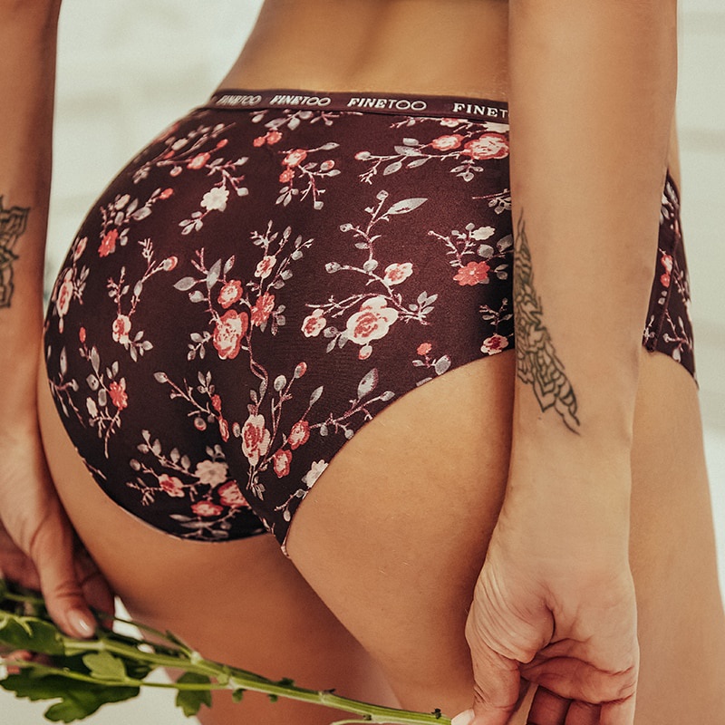 Quần lót không đường may in chữ thời trang xinh xắn cho nữ