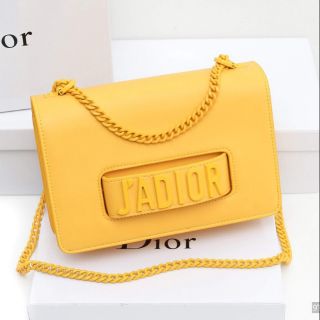Túi đeo chéo, hoặc xỏ tay cho chị em gái năng động