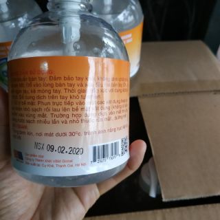 Nước rửa tay khô diệt khuẩn .