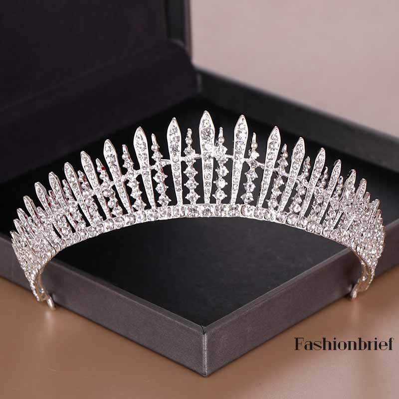 Vương miện đính pha lê giả sang trọng dành cho cô dâu