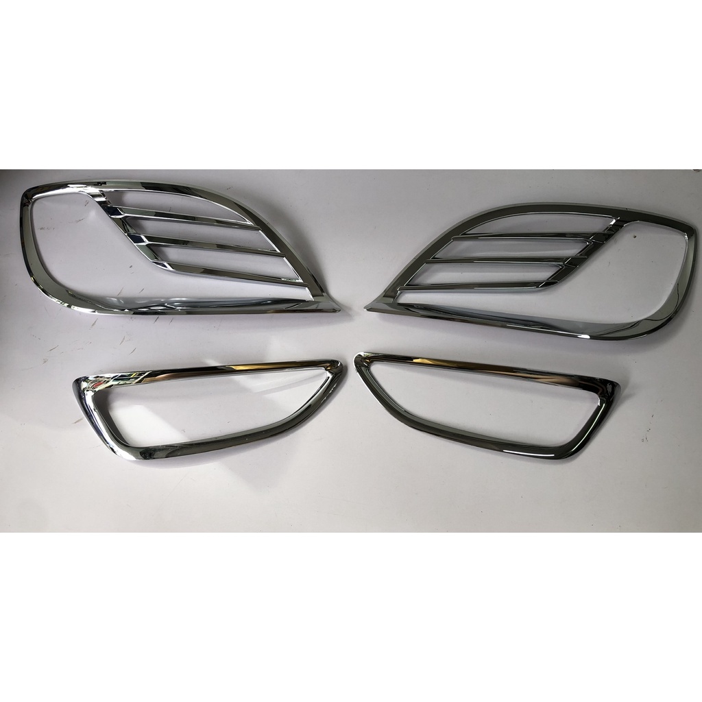 Ốp viền đèn gầm mạ crom trước và sau trang trí xe Hyundai Accent hatchback 5 cửa đời 2011-2014 nhập khẩu Hàn Quốc