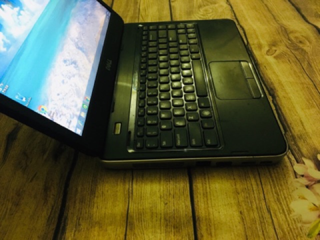 Laptop văn phòng Dell Vostro 1440