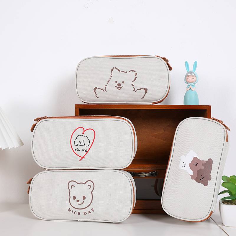 Hộp Bút Vải Canvas Cute Đa Năng Hình GẤU NÂU - Bóp Viết Đẹp To Nhiều Ngăn Đựng Mỹ Phẩm, Văn Phòng Phẩm AMKO HBV56