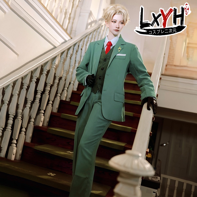 Trang phục hóa trang nhân vật Loid Forger trong phim hoạt hình SPY × FAMILY