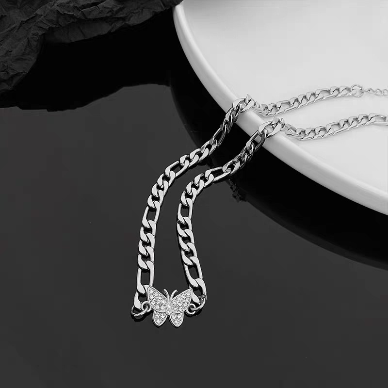 Vòng Cổ Choker Hình Bướm Đính Đá Pha Lê Lấp Lánh Thời Trang
