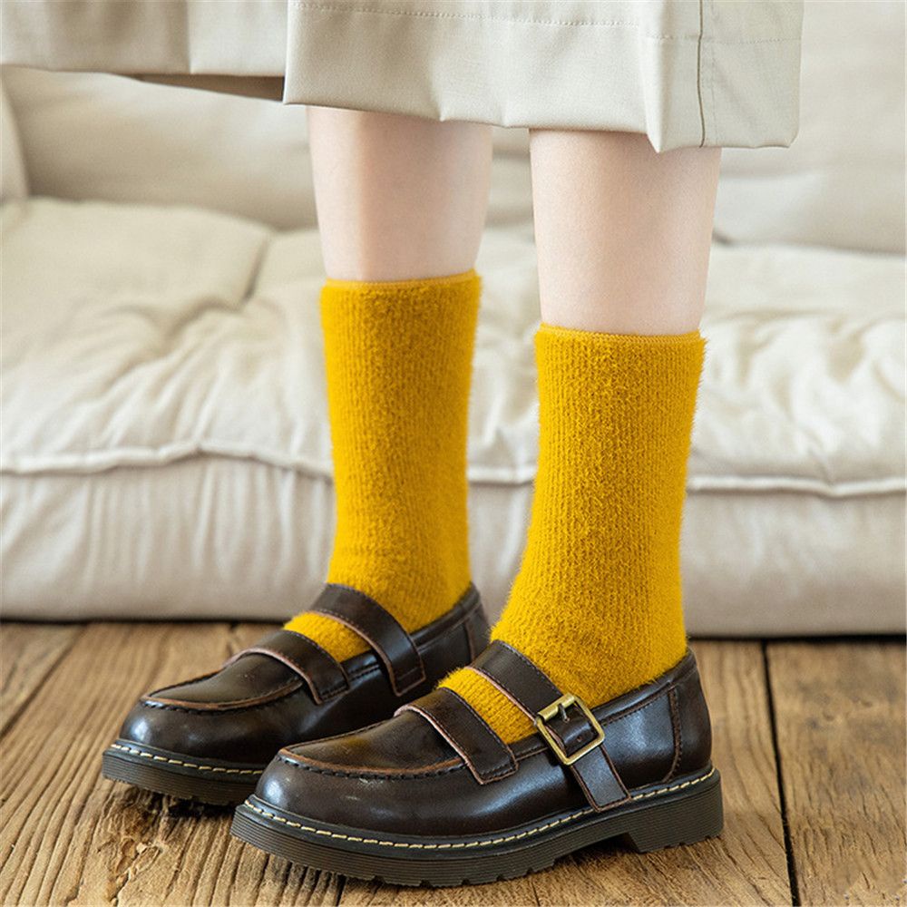 Vớ Nhung Mềm Mại Dày Dặn Giữ Ấm Nhiều Màu Sắc Thời Trang Mùa Đông Cho Nam Và Nữ Dùng Làm Quà Giáng Sinh