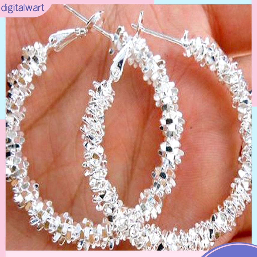 Khuyên Tai Nữ Hình Tròn Thiết Kế Độc Đáo