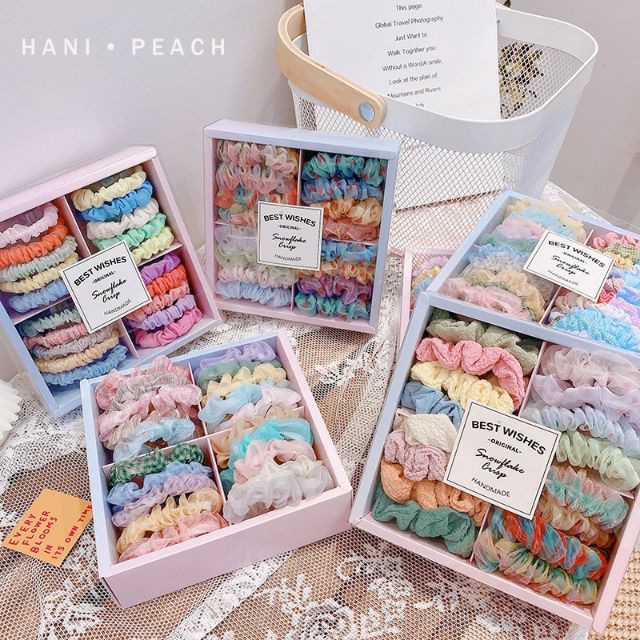 ORDER Hộp quà 16-20 scrunchies dây buộc tóc hot hit xinh xắn cực đáng yêu (dây khá bé nên đeo tay có thể hơi chật)