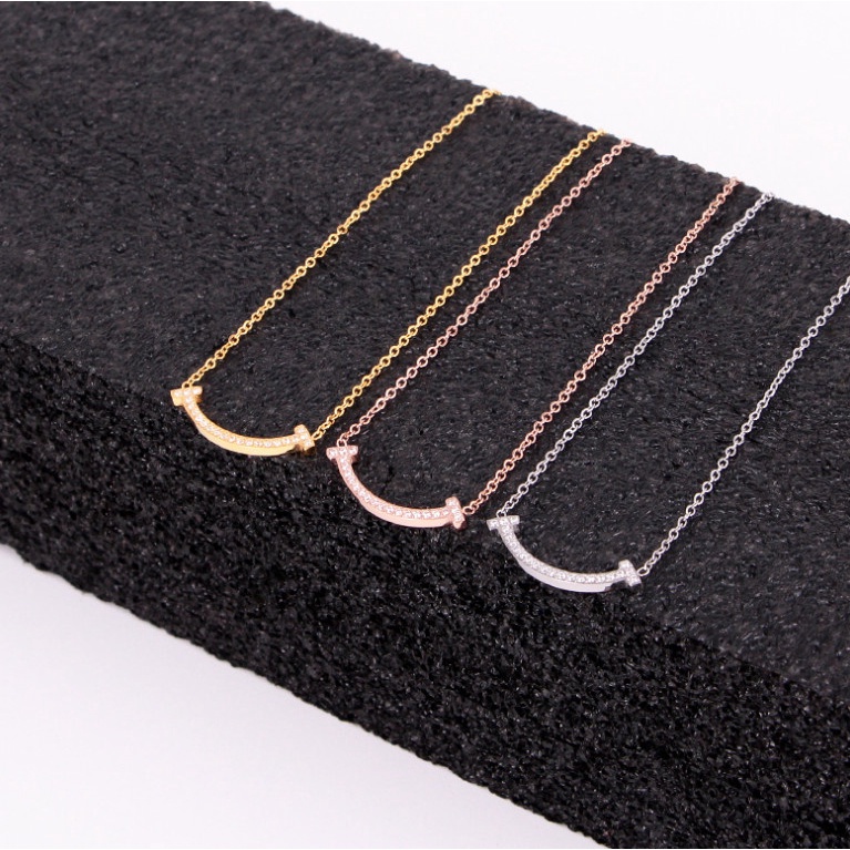 Dây Chuyền Nụ Cười Đính Đá Nhân Tạo Titan Ko Đen TT 4278