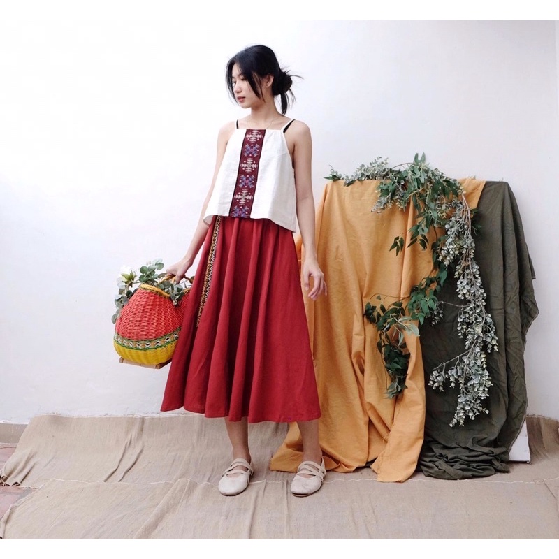 Áo yếm 2 dây linen phối họa tiết thổ cẩm cho mùa hè nổi bật