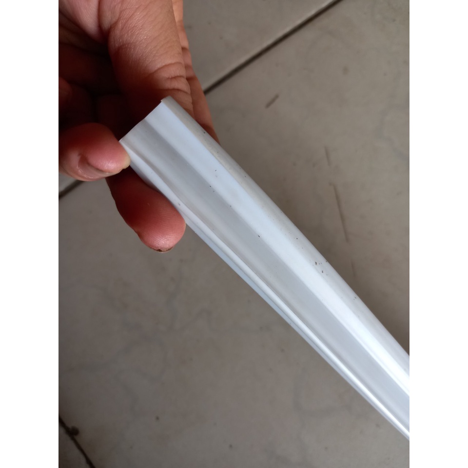 Ron tủ lạnh loại cài 2.5cm kèm nam châm kích thước chiều dài 2m bản nhỏ