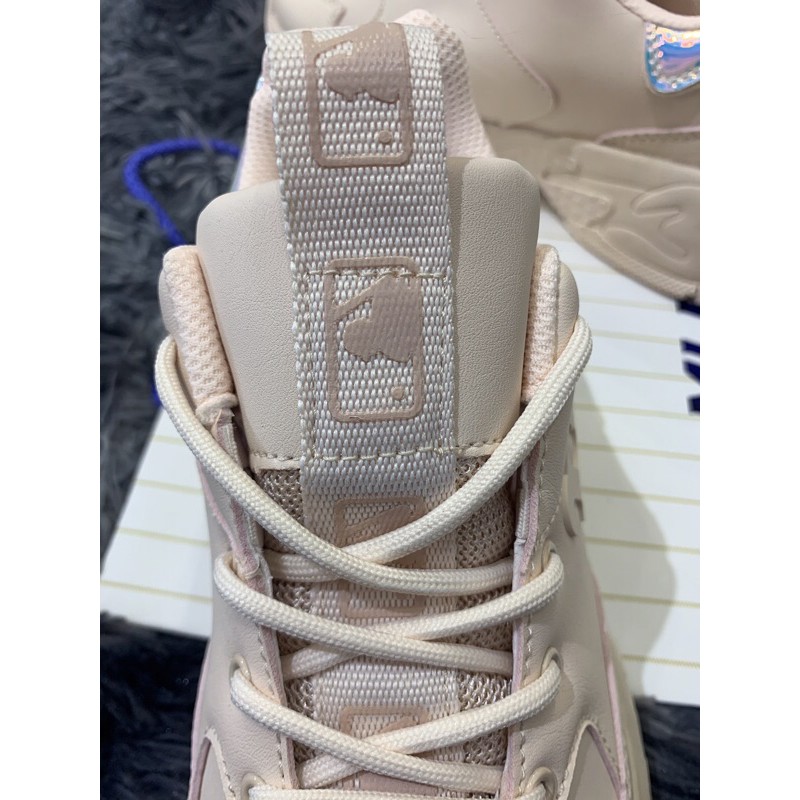 Giầy bóng chày nữ bigball holo Bonton hồng