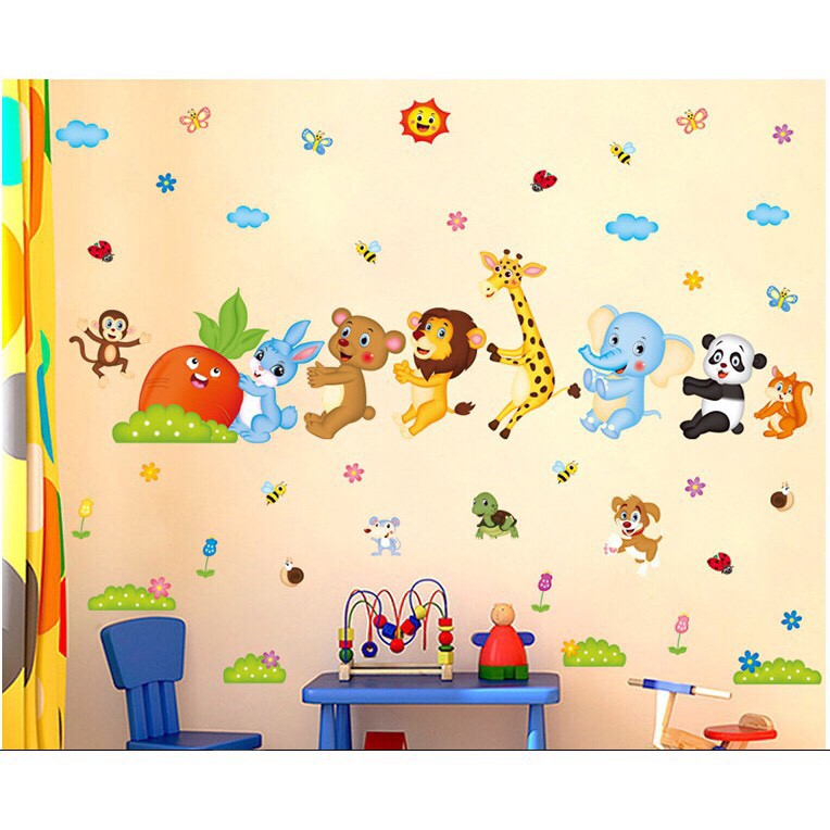 Decal vườn thú vui vẻ thú nhổ cà rốt B230