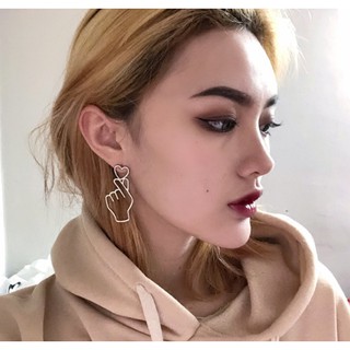 Bông tai thả tim