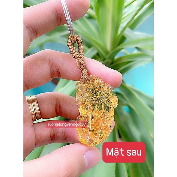 Móc khoá tỳ hưu may mắn thuỷ tinh