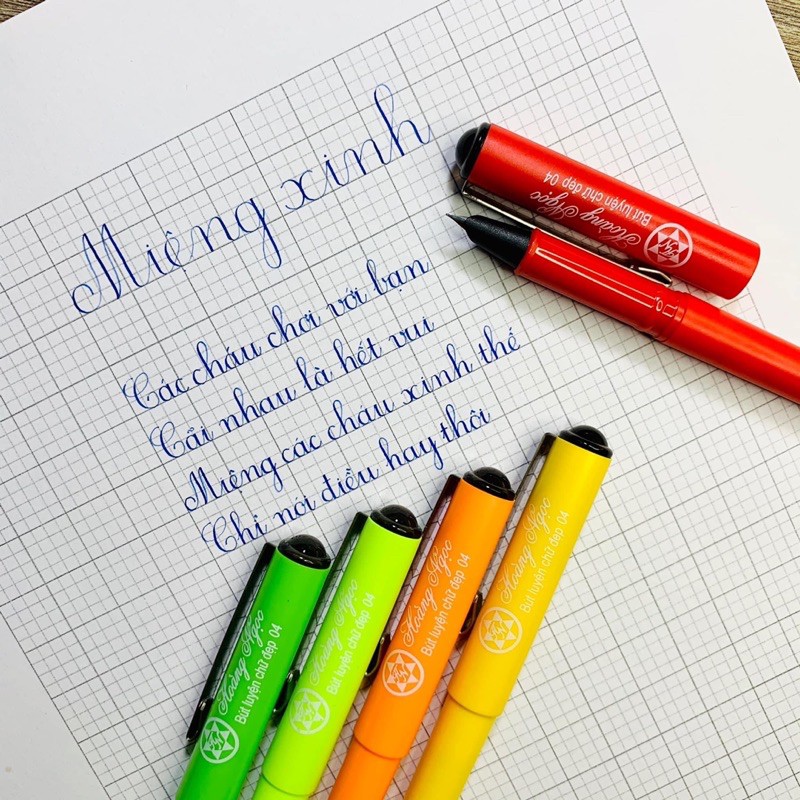 bút M04 ( 04 êm trơn) Hoàng Ngọc cho các bé lớp 1 và viết hằng ngày