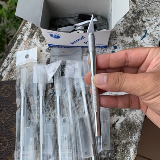 Dao mổ cán tròn