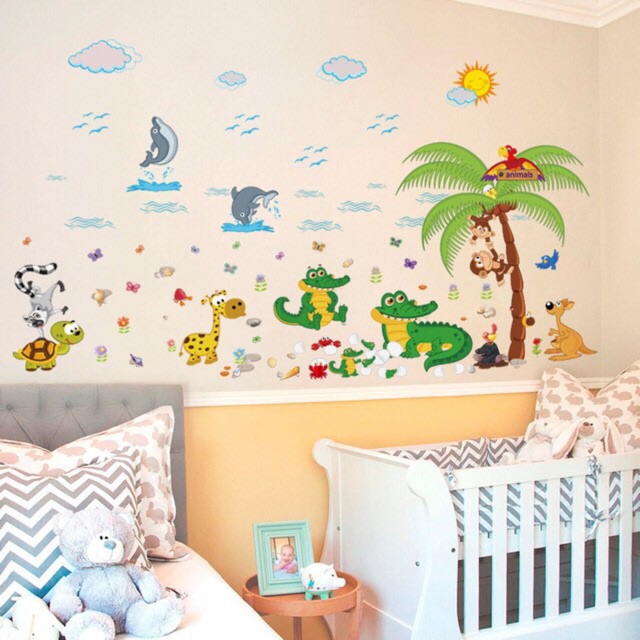 Decal dán tường vườn thú cá sấu