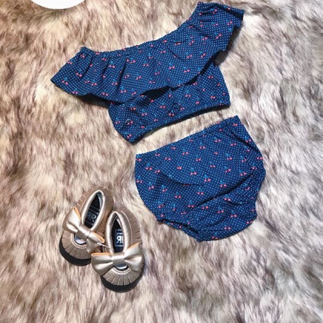 Sét trễ vai cho bé gái