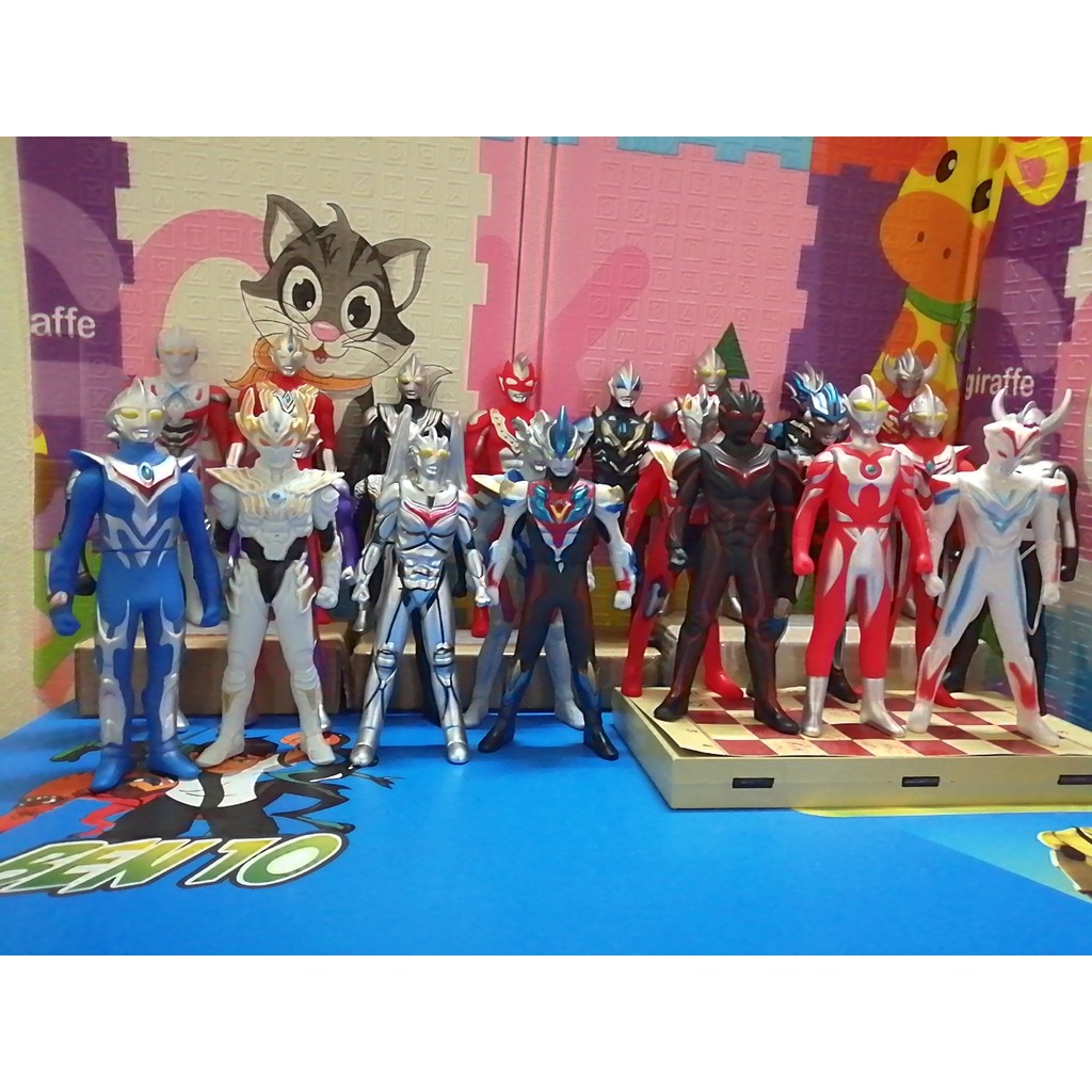 Mô hình Ultraman 23 cm ( phần 2 ) Siêu nhân điện quang