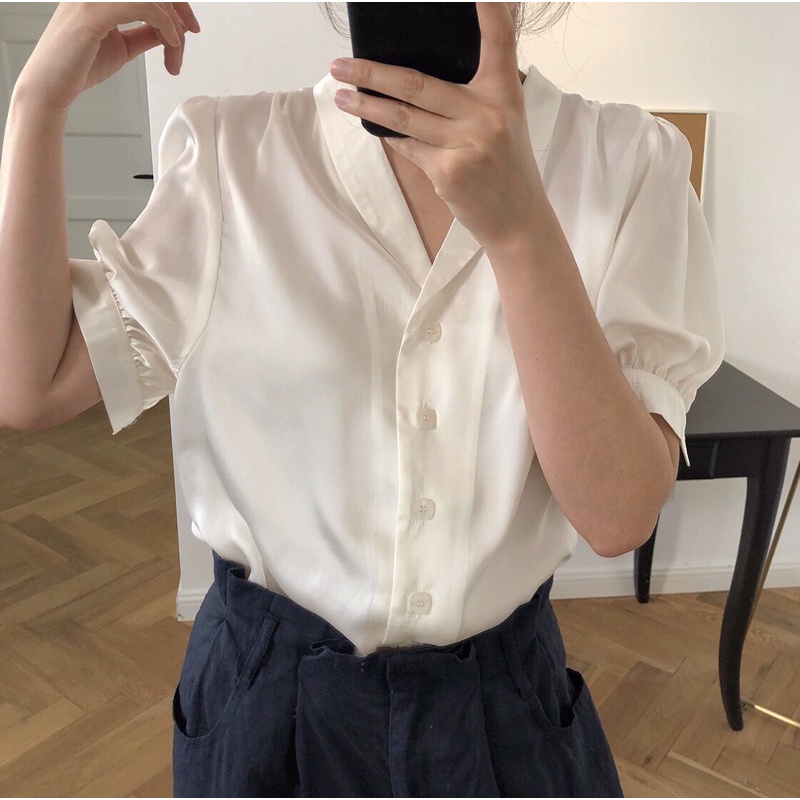 Áo sơ mi nữ tay phồng cổ đức