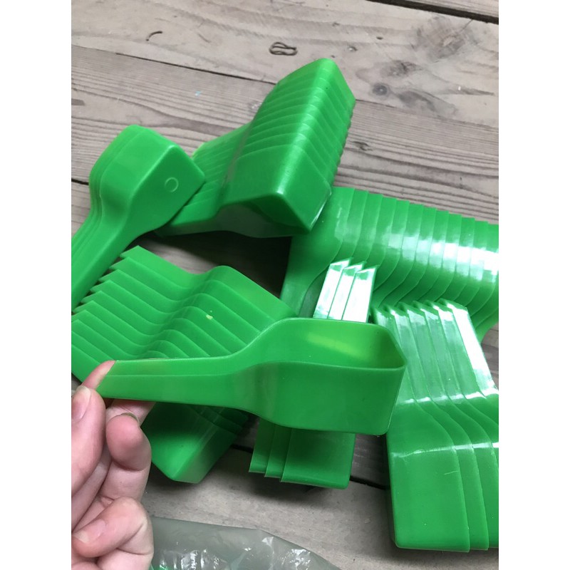 [siêu rẻ] Thìa xúc thức ăn, cám,.. cho chim, gà Ricky bird shop