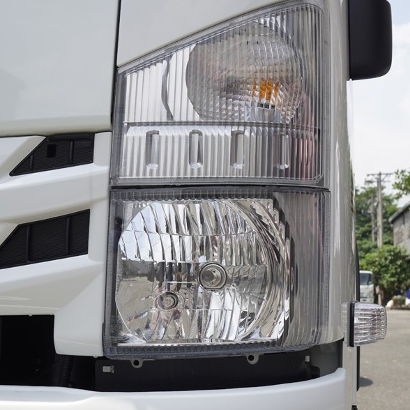 ĐÈN XI NHAN  LẮP CHO ISUZU NQR, NMR, NPR XỊN