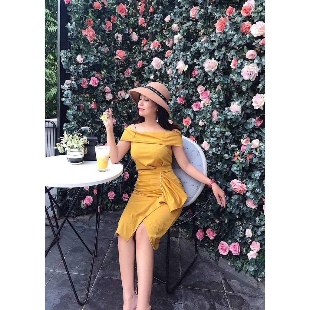 Đầm body trễ vai đính cườm ôm dáng