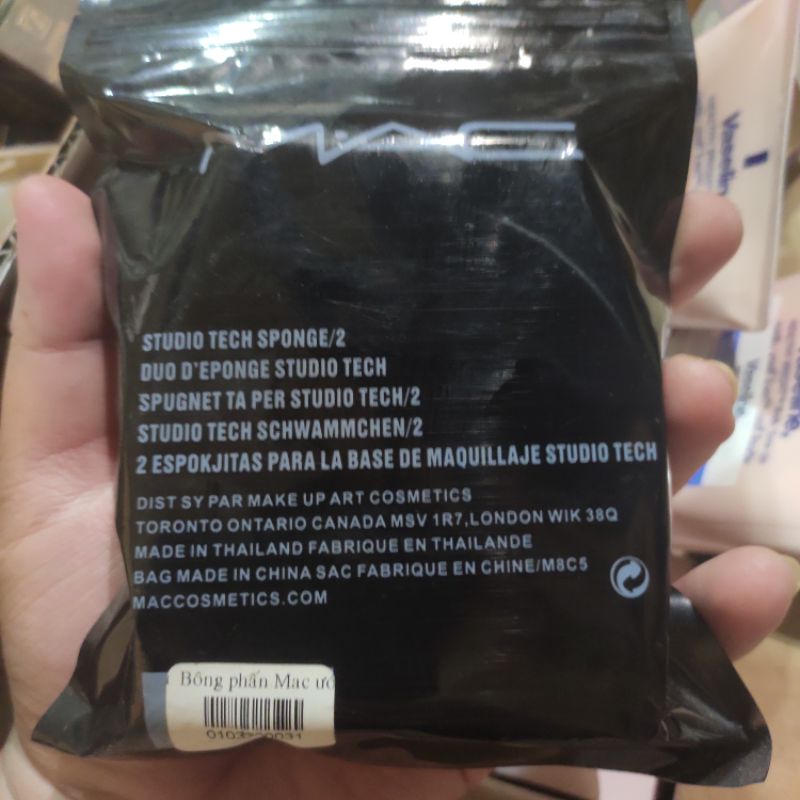 Hộp 8 miếng bông tán nền