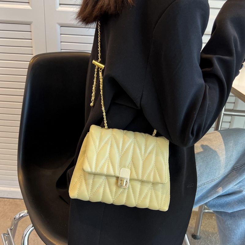 Túi đeo chéo IELGY có khóa thời trang dễ phối đồ dành cho nữ