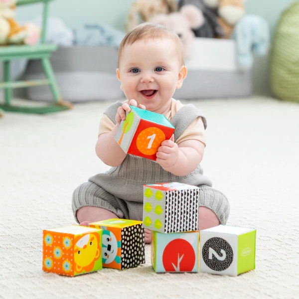 Đồ Chơi Tắm Hình Khối Và Số Infantino Cho Bé